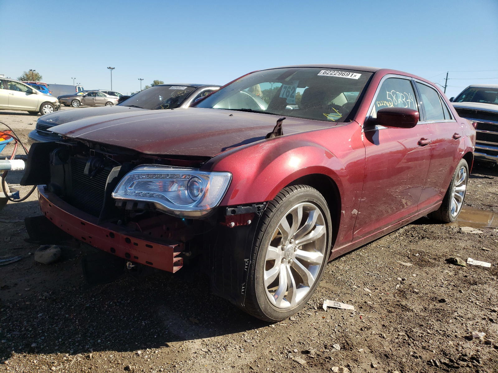 Photo 2 from auction – 2017 CHRYSLER 300 LIMITE with VIN 2C3CCAAG9HH582374