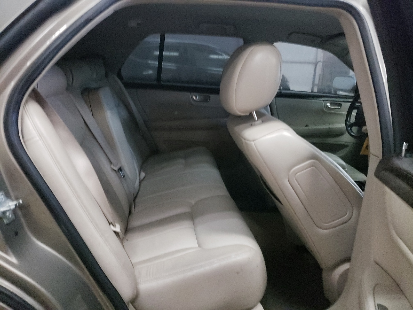 Photo 6 from auction – 2010 CADILLAC DTS with VIN 1G6KA5EY1AU119335