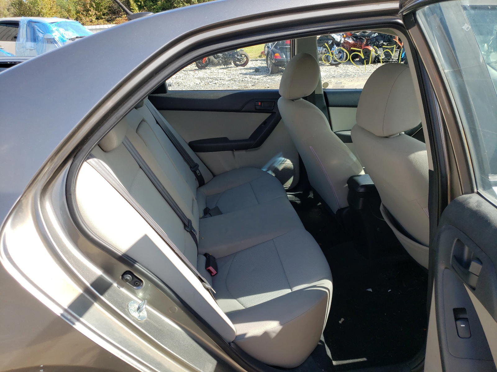 Photo 6 from auction – 2010 KIA FORTE EX with VIN KNAFU4A2XA5059807