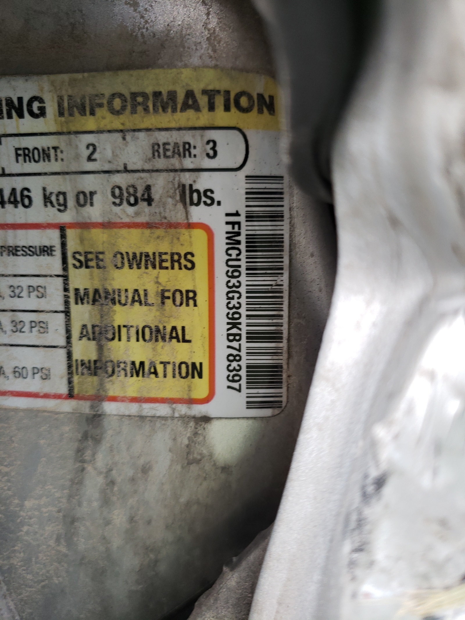 Photo 10 from auction – 2009 FORD ESCAPE XLS with VIN 1FMCU93G39KB78397