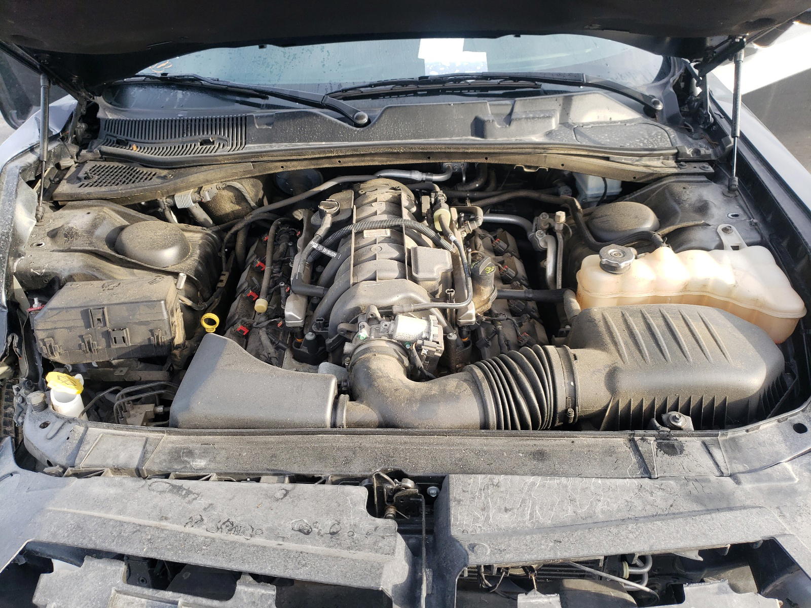 Photo 7 from auction – 2016 DODGE CHALLENGER with VIN 2C3CDZBT5GH316047