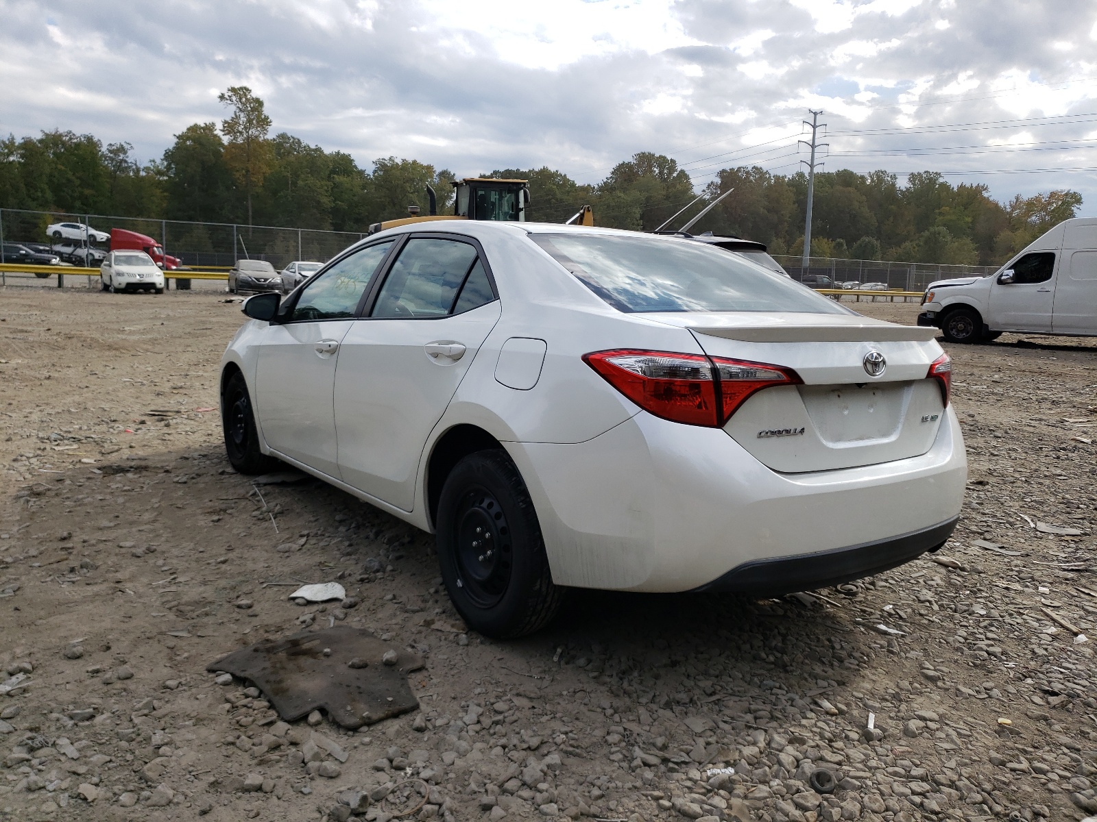 صورة رقم 3 من المزاد - 2014 TOYOTA COROLLA EC مع VIN 5YFBPRHE8EP011110