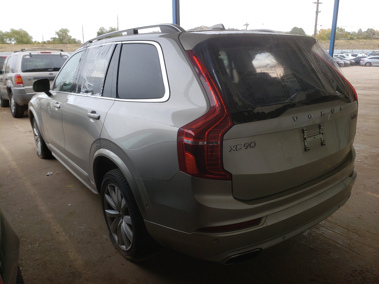Photo 3 from auction – 2016 VOLVO XC90 T6 with VIN YV4A22PKXG1020419