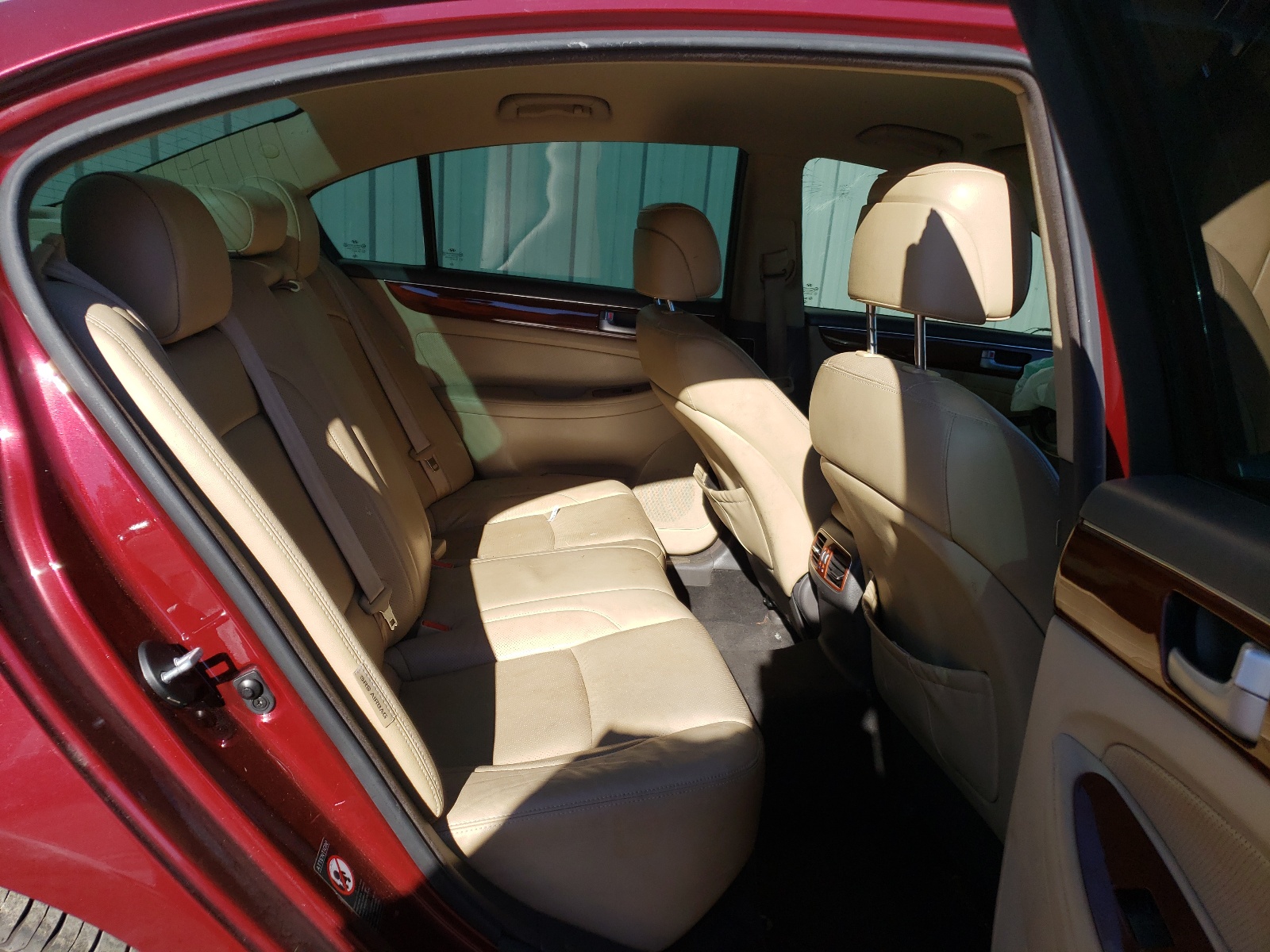 Photo 6 from auction – 2013 HYUNDAI GENESIS 3. with VIN KMHGC4DD2DU215464