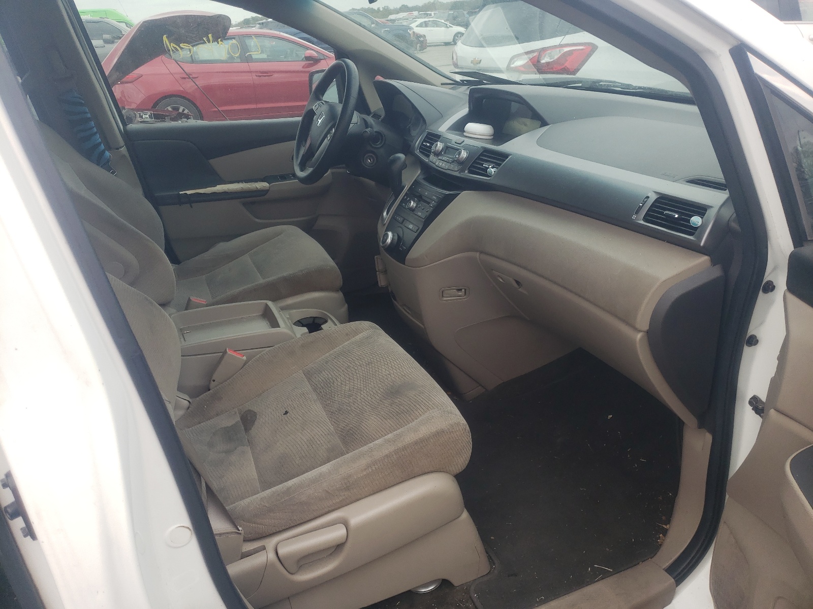 Photo 18 from auction – 2011 HONDA ODYSSEY EX with VIN 5FNRL5H43BB037339