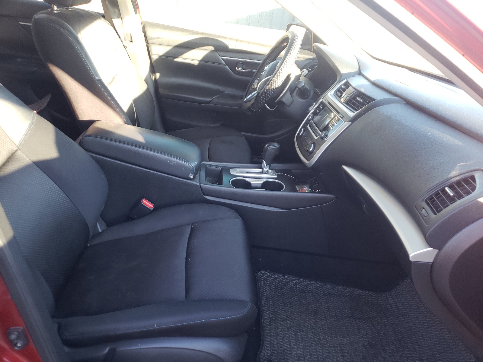 Photo 5 from auction – 2016 NISSAN ALTIMA 2.5 with VIN 1N4AL3AP8GN382516
