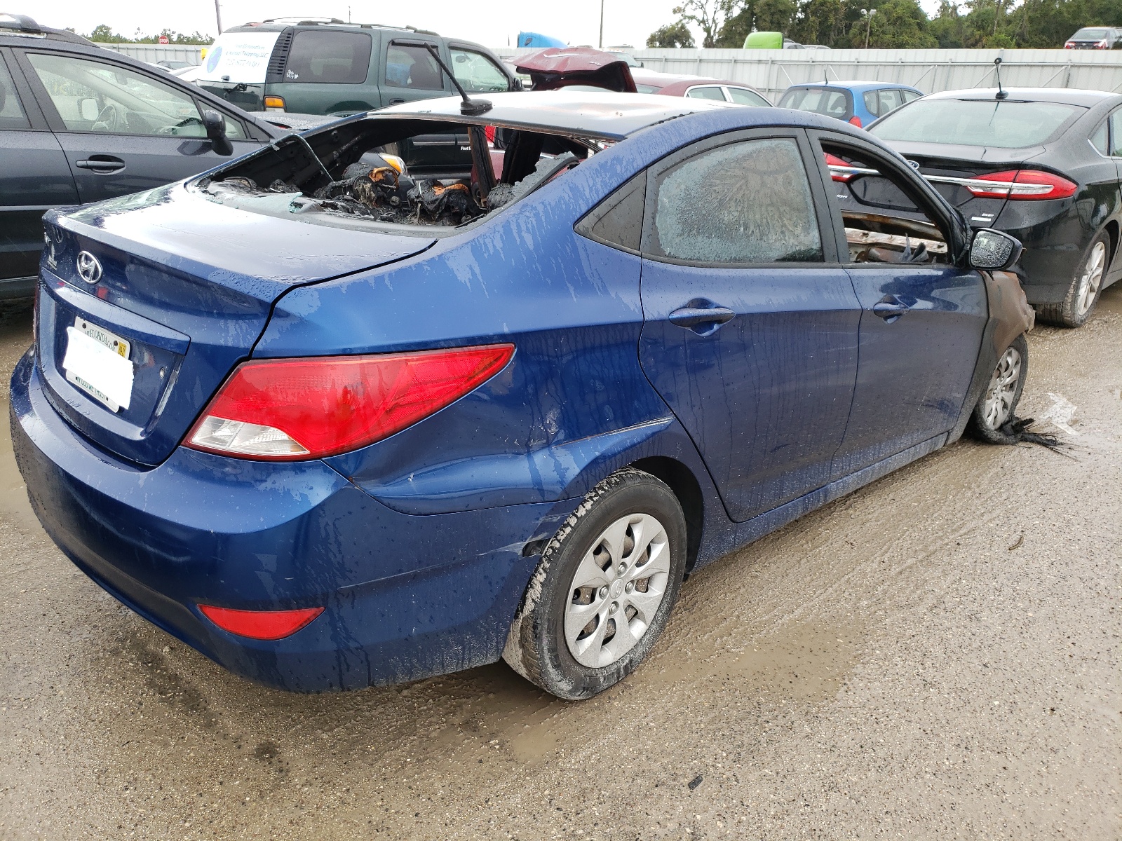 Photo 4 from auction – 2015 HYUNDAI ACCENT GLS with VIN KMHCT4AE2FU891878