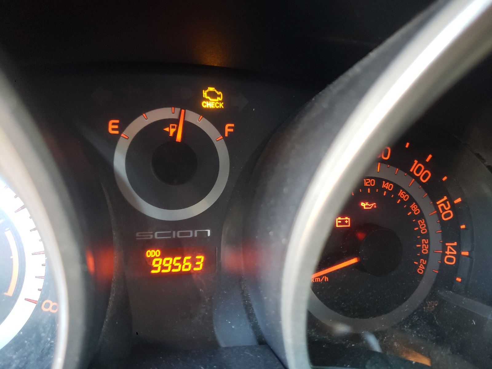 Photo 8 from auction – 2013 TOYOTA SCION TC with VIN JTKJF5C78D3056452