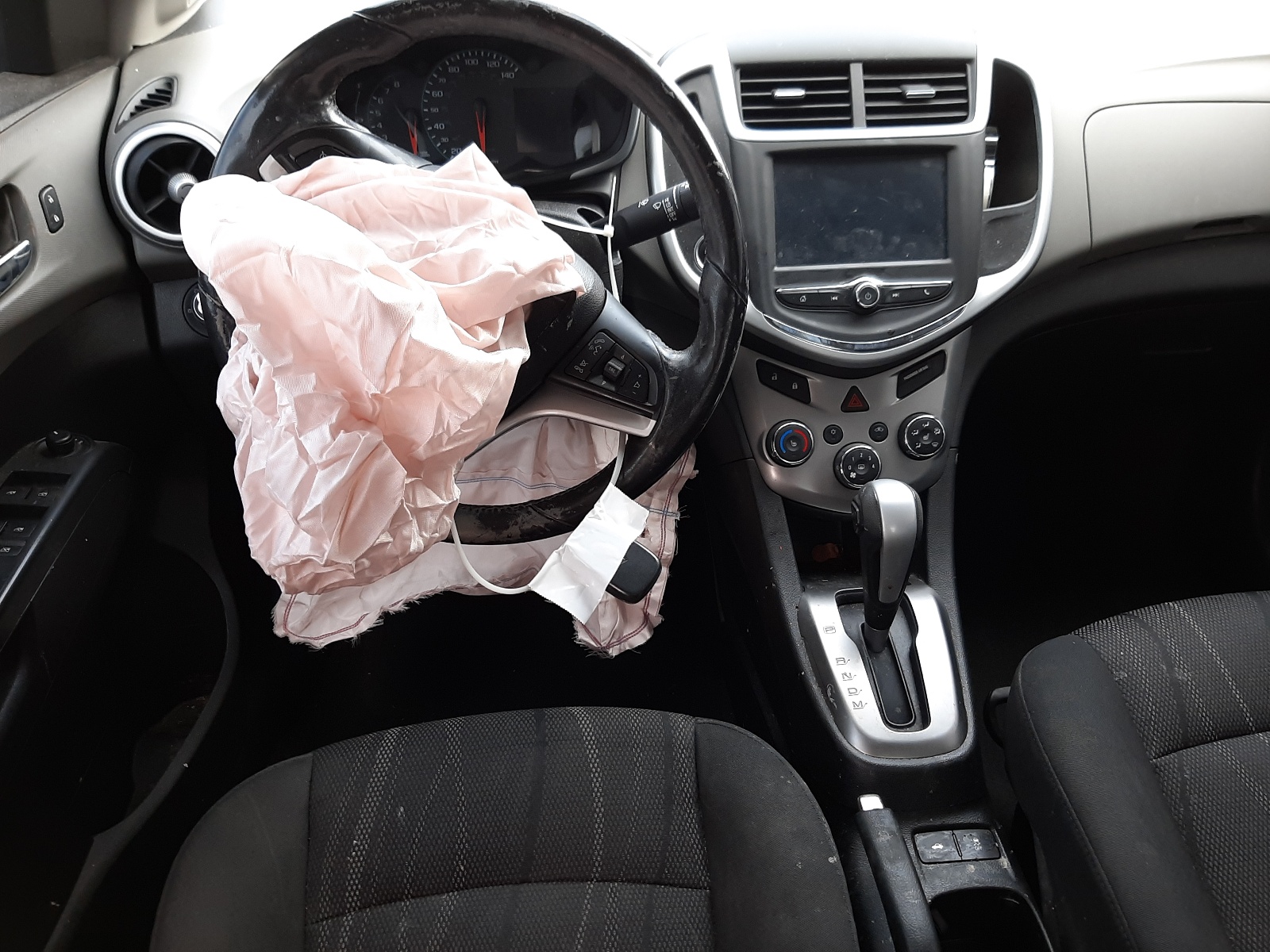 Photo 9 from auction – 2017 CHEVROLET SONIC LT with VIN 1G1JD5SB1H4110959
