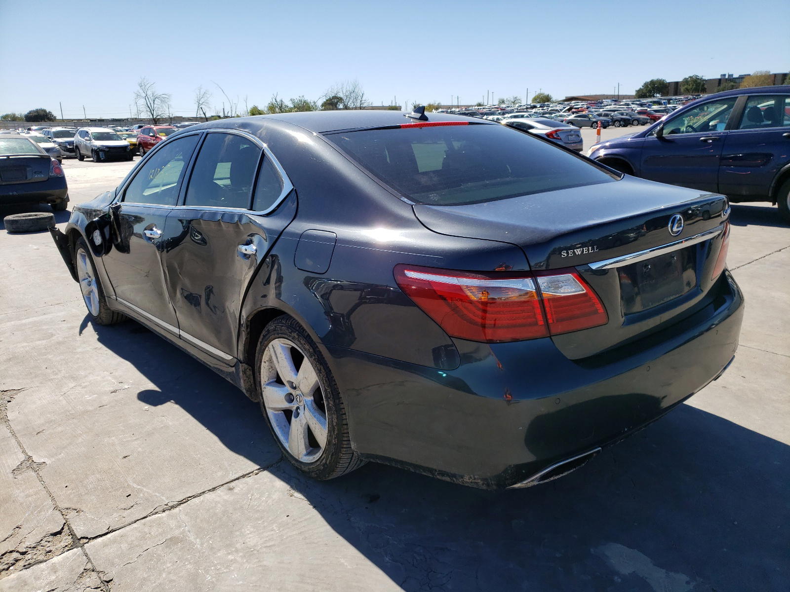 Photo 3 from auction – 2011 LEXUS LS 460 with VIN JTHBL5EF8B5107750