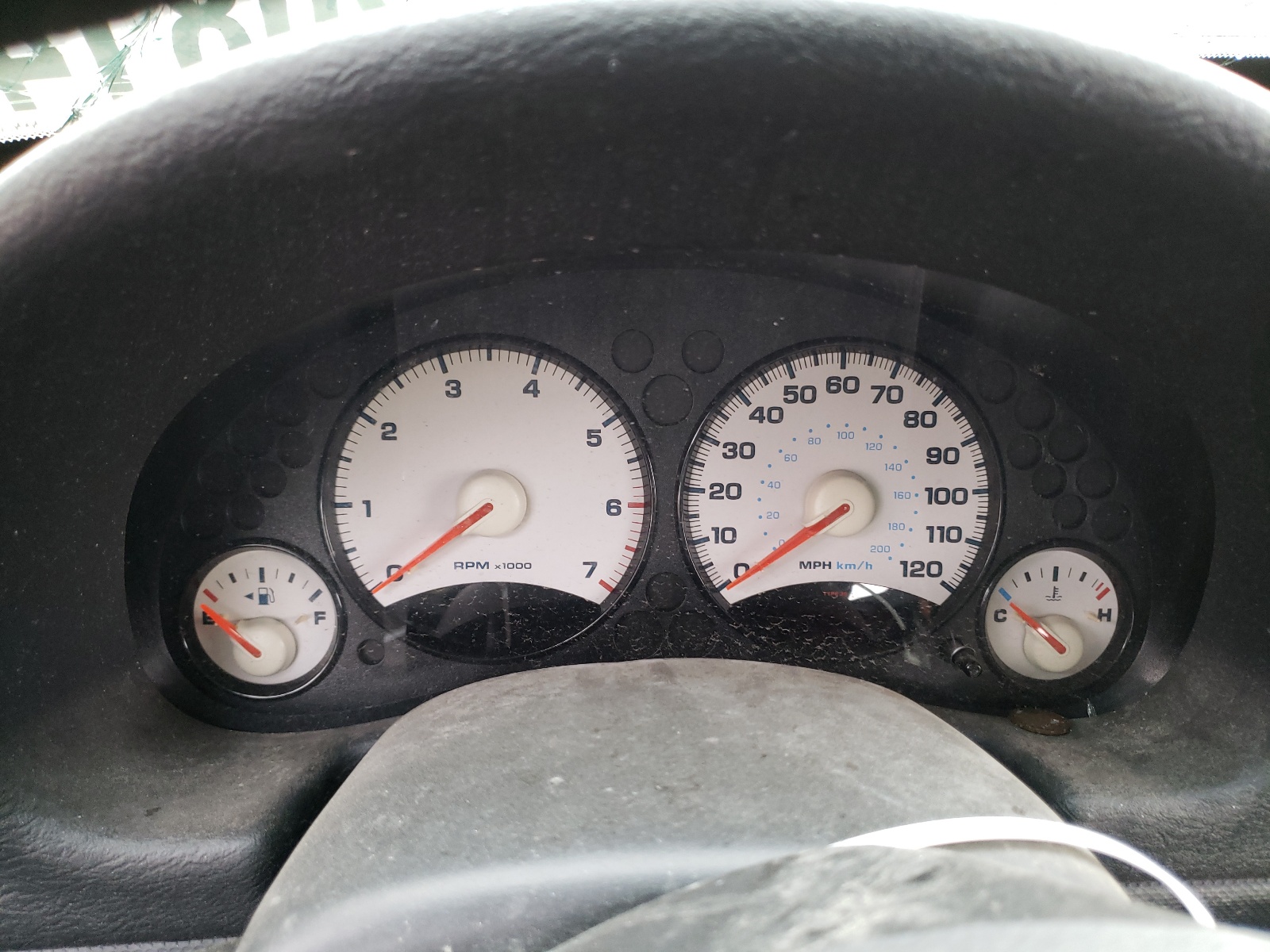 Photo 8 from auction – 2002 JEEP LIBERTY SP with VIN 1J4GL48K92W281437