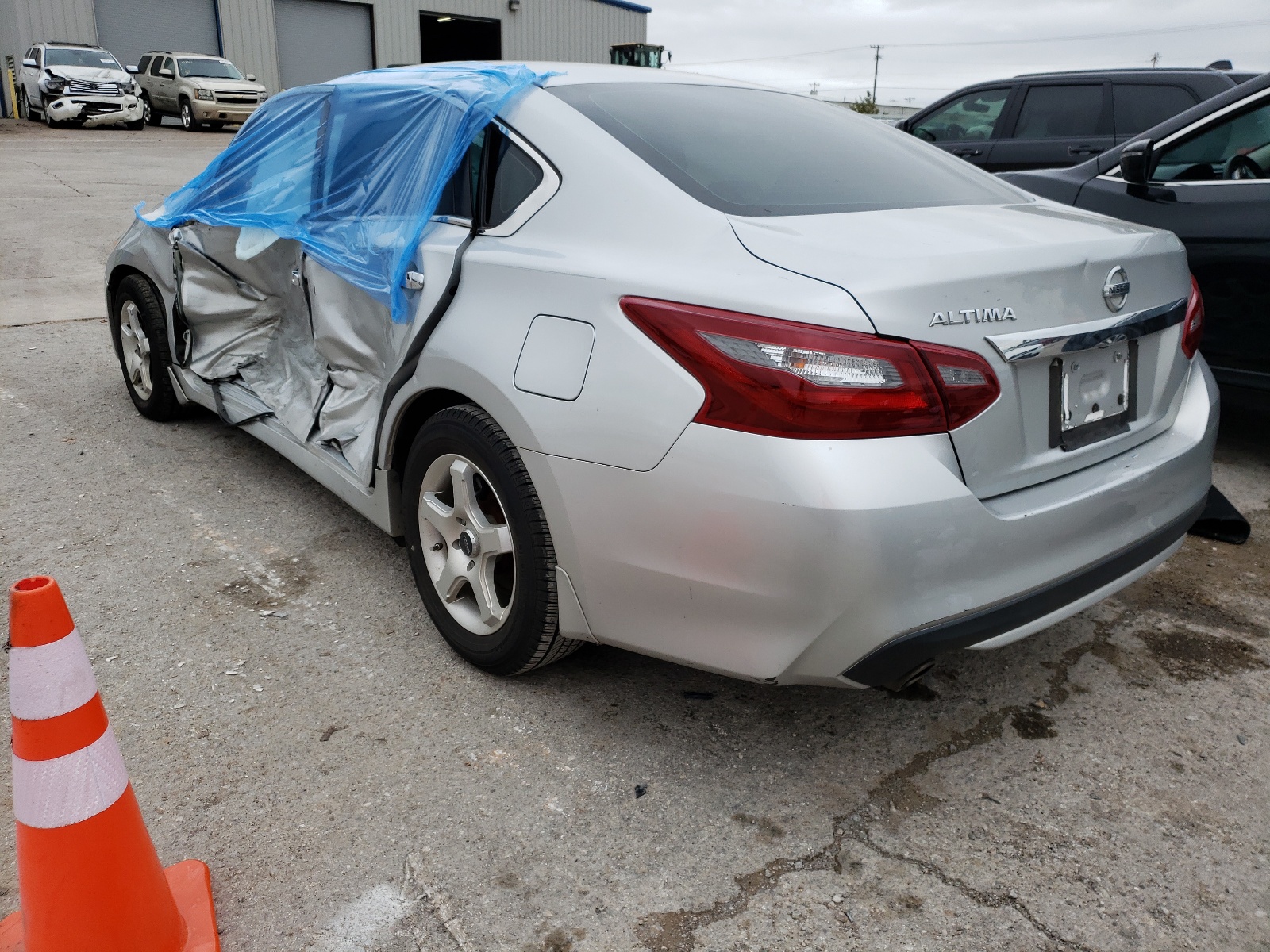 Photo 16 from auction – 2018 NISSAN ALTIMA 2.5 with VIN 1N4AL3AP1JC104964