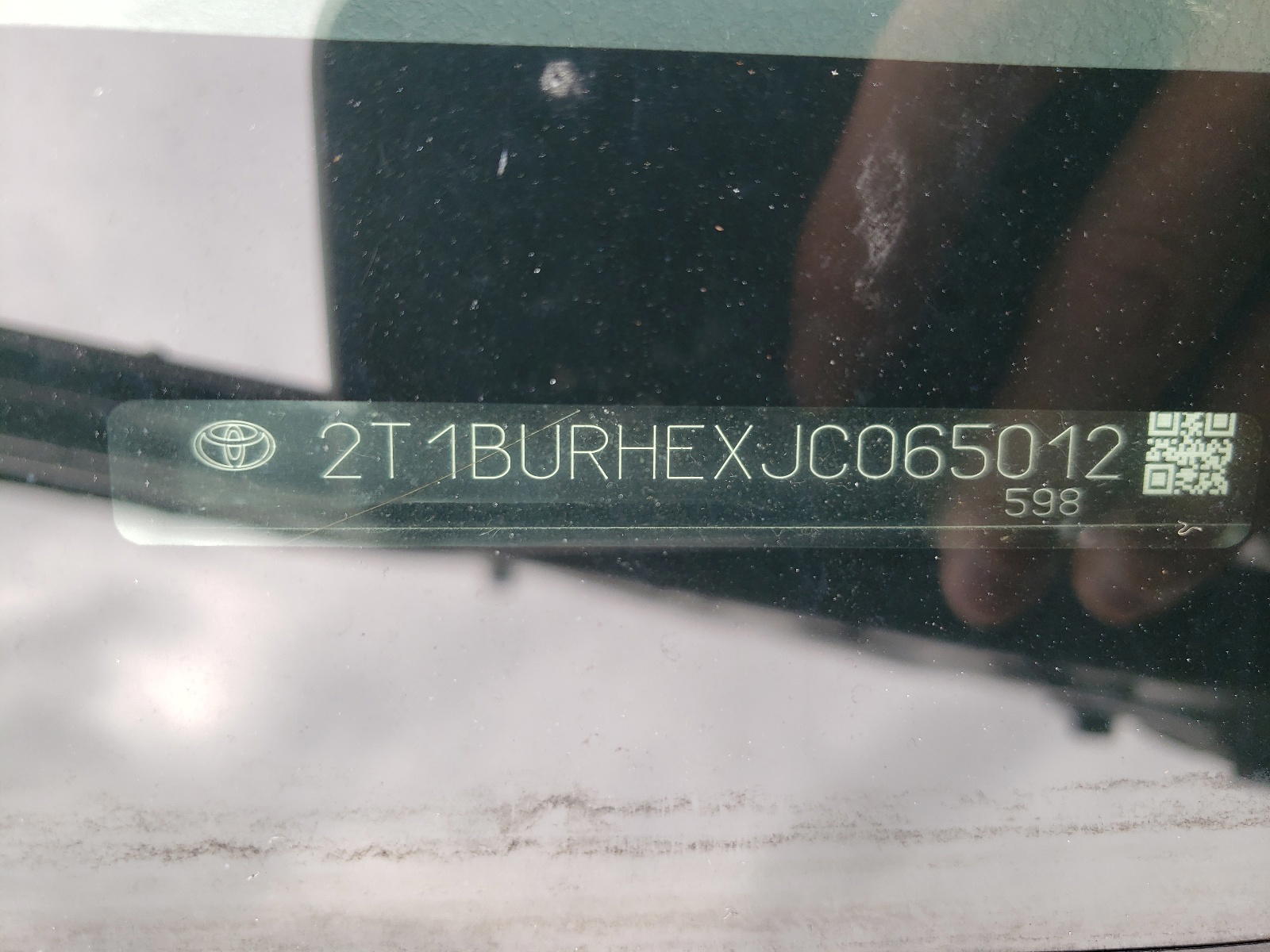 Photo 10 from auction – 2018 TOYOTA COROLLA L with VIN 2T1BURHEXJC065012