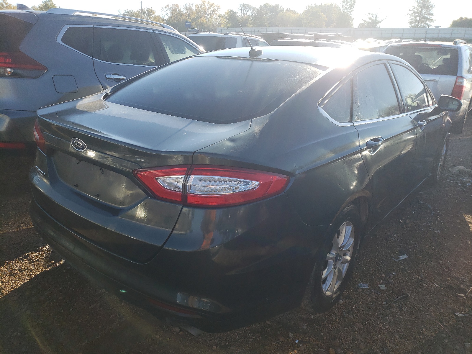 Photo 4 from auction – 2015 FORD FUSION S with VIN 1FA6P0G78F5113351