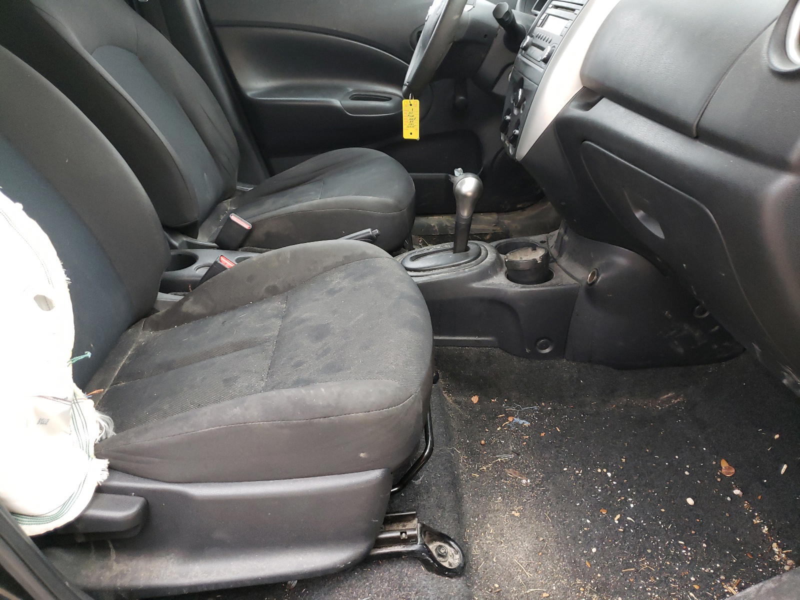 Photo 5 from auction – 2017 NISSAN VERSA NOTE with VIN 3N1CE2CP3HL376941