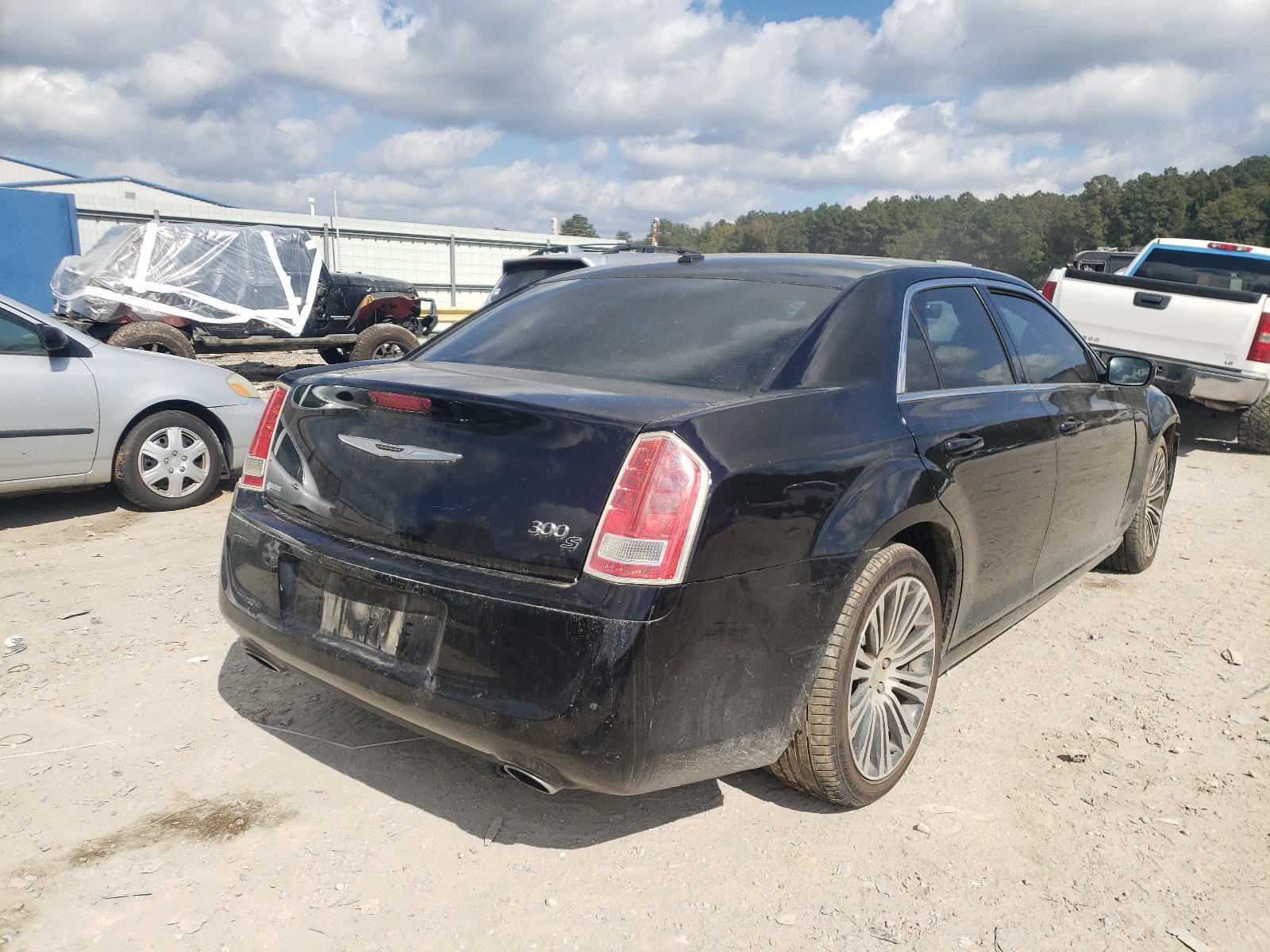 Photo 4 from auction – 2014 CHRYSLER 300 S with VIN 2C3CCABG0EH119923
