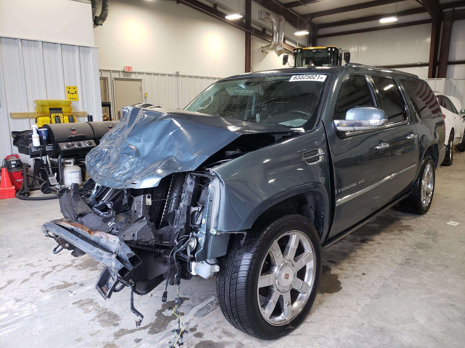 Photo 2 from auction – 2008 CADILLAC ESCALADE E with VIN 1GYFK668X8R274179
