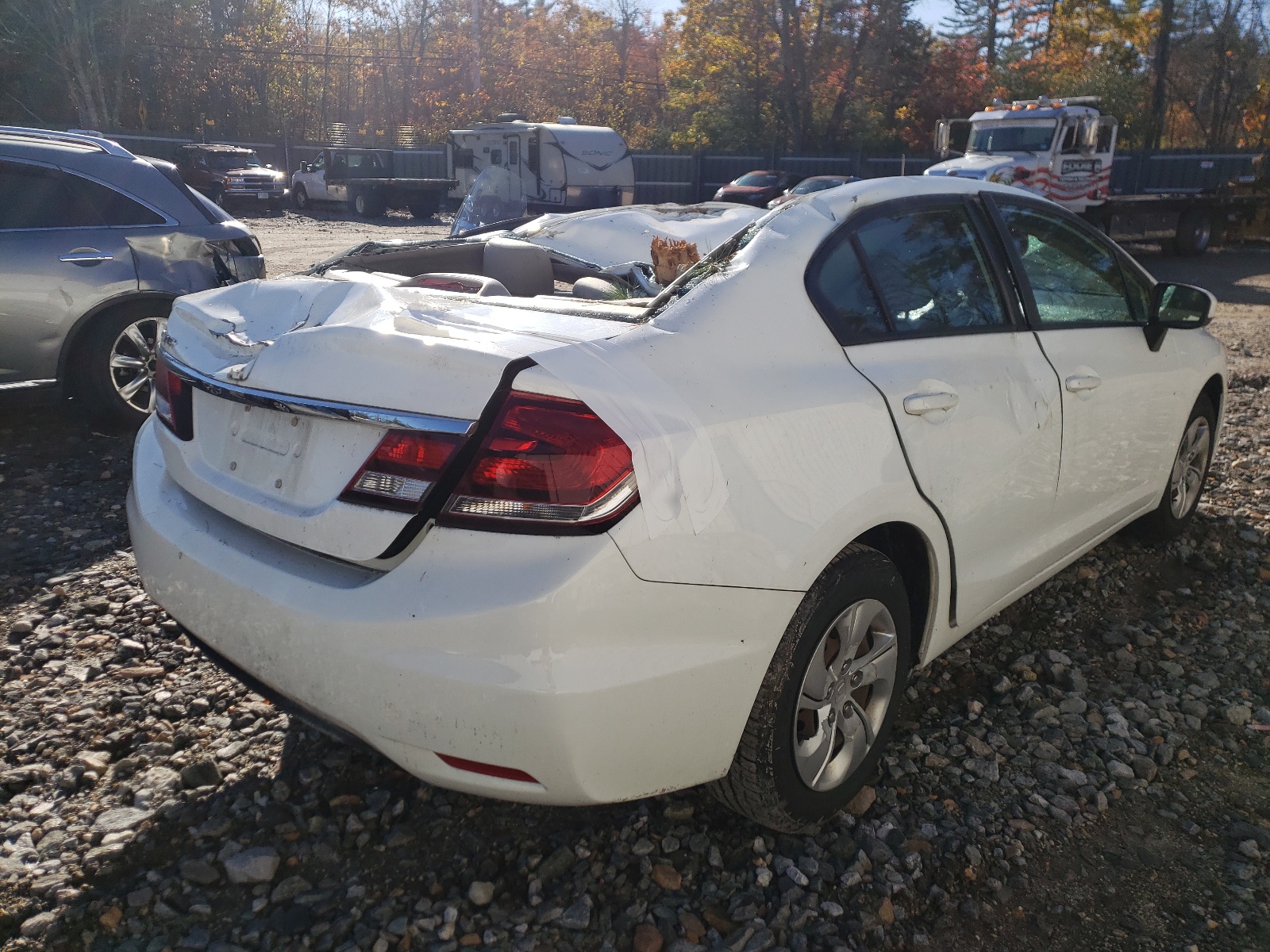 Photo 4 from auction – 2015 HONDA CIVIC LX with VIN 19XFB2F56FE227034