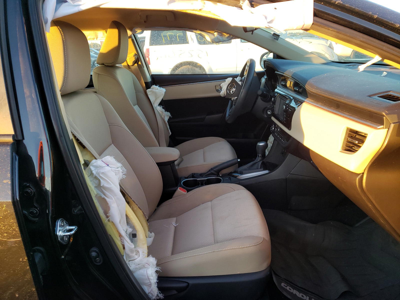 Photo 5 from auction – 2014 TOYOTA COROLLA L with VIN 5YFBURHE3EP086239