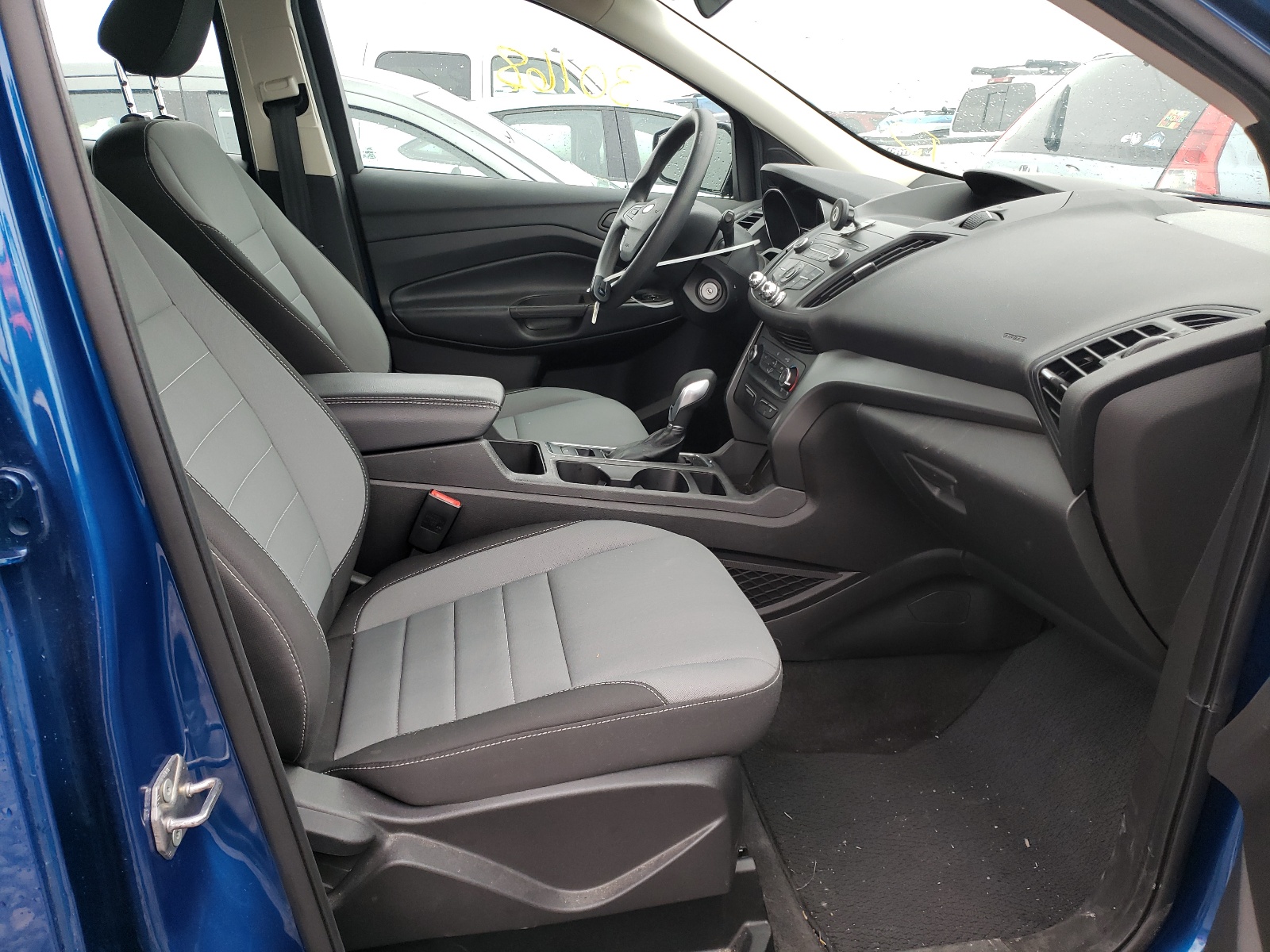 Zdjęcie 5 z aukcji – 2019 FORD ESCAPE S z VIN 1FMCU0F72KUC54080