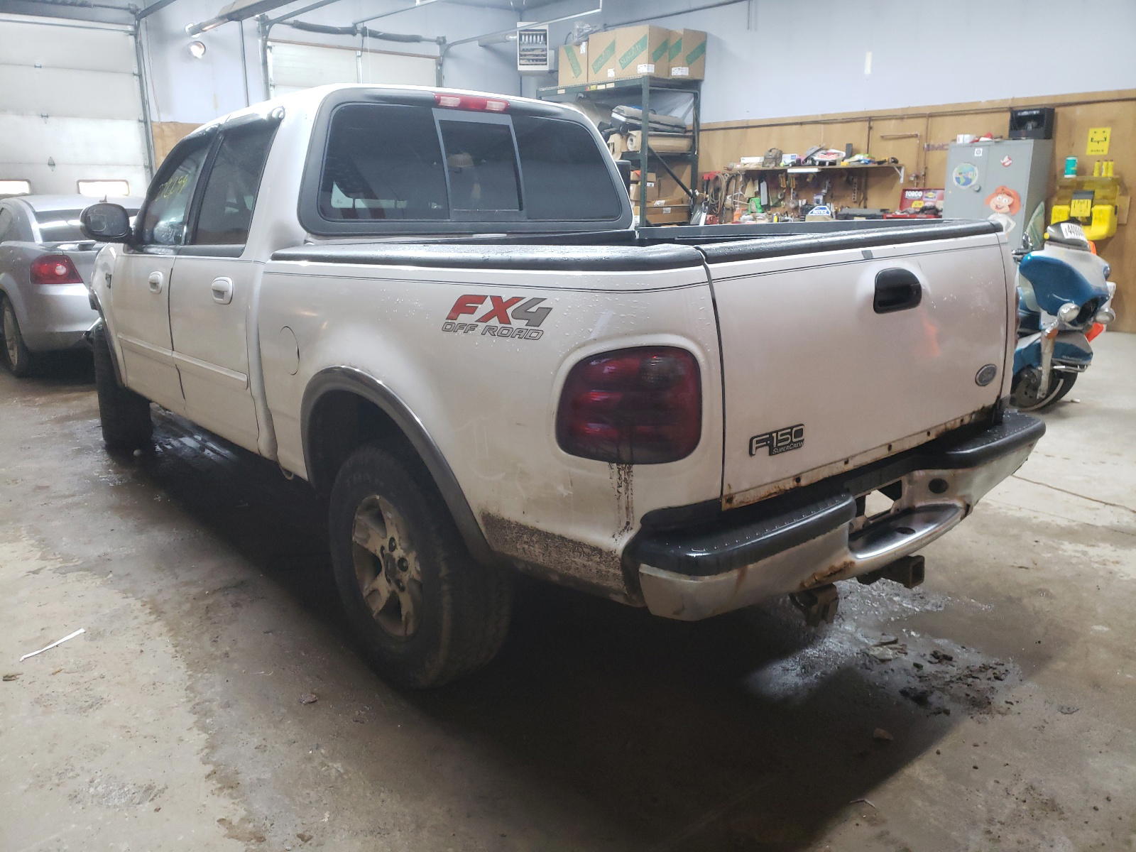 Photo 3 from auction – 2002 FORD F150 SUPER with VIN 1FTRW08LX2KD05985