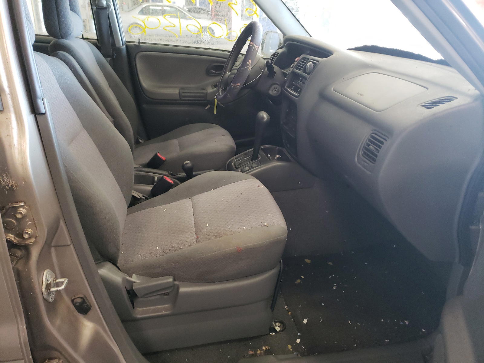 Photo 5 from auction – 2003 CHEVROLET TRACKER with VIN 2CNBJ13C236938476