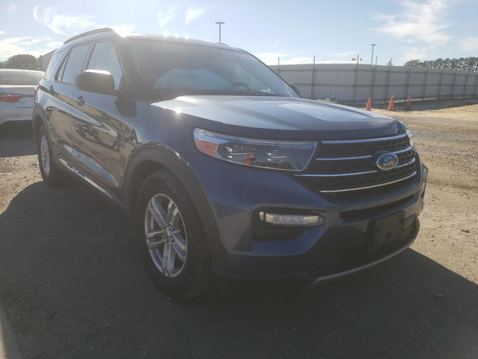 FORD EXPLORER X 2020 with VIN 1FMSK7DH1LGA76474 - Photo from auction