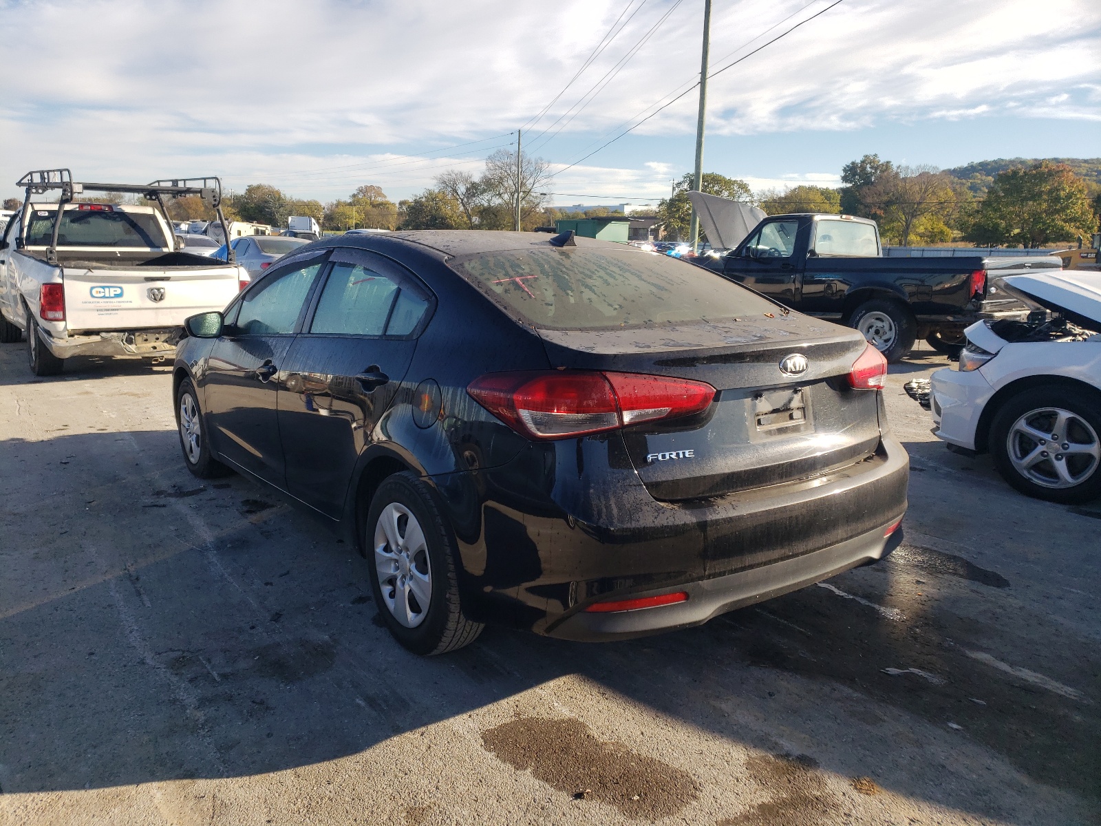 Zdjęcie 3 z aukcji – 2017 KIA FORTE LX z VIN 3KPFK4A75HE074413