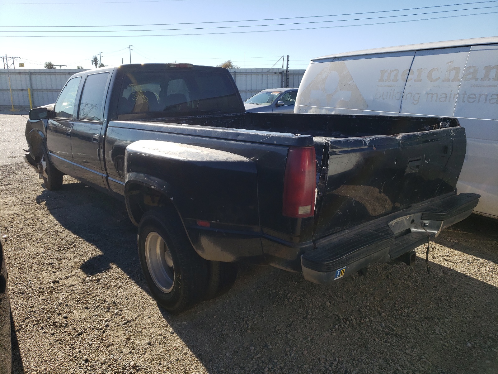 Photo 3 from auction – 2000 CHEVROLET GMT-400 C3 with VIN 1GCHC33J0YF505559