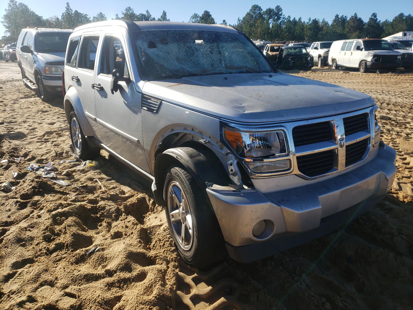 DODGE NITRO SXT 2008 with VIN 1D8GT28K48W104265 - Photo from auction
