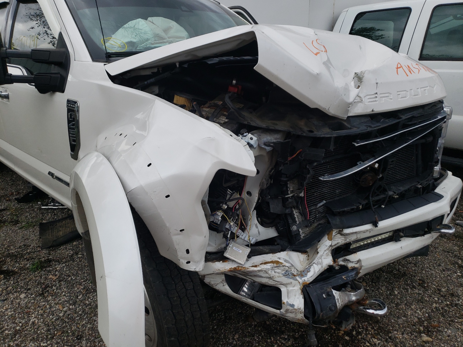 Photo 9 from auction – 2017 FORD F450 SUPER with VIN 1FT8W4DT2HED13689
