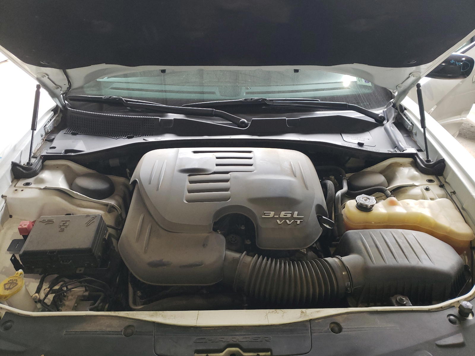 Photo 7 from auction – 2016 DODGE CHARGER SE with VIN 2C3CDXBG2GH319155