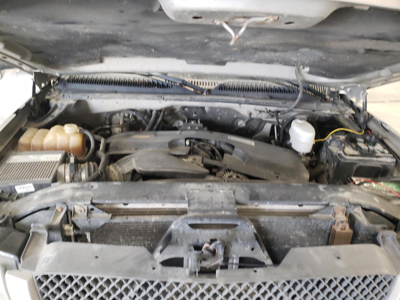 Photo 7 from auction – 2004 CHEVROLET SILVERADO with VIN 1GCHK23U94F132720