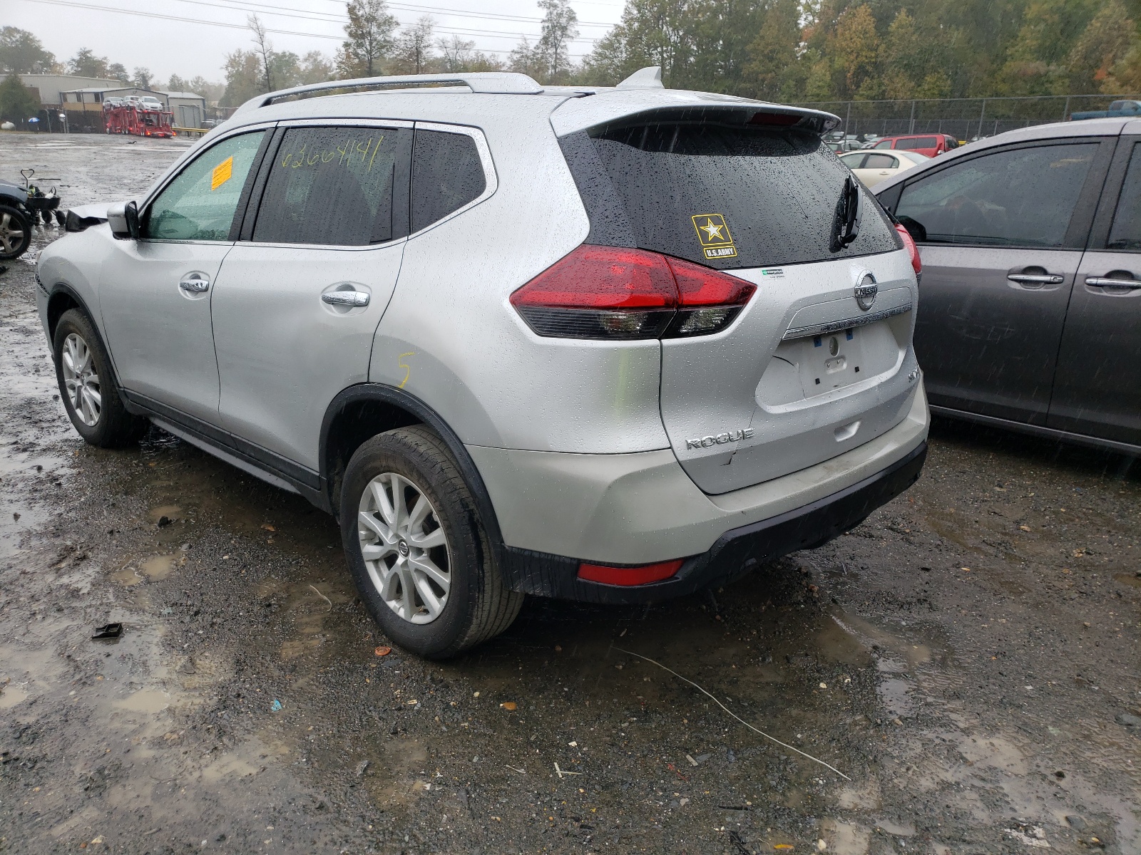 Photo 3 from auction – 2018 NISSAN ROGUE S with VIN KNMAT2MV6JP594583