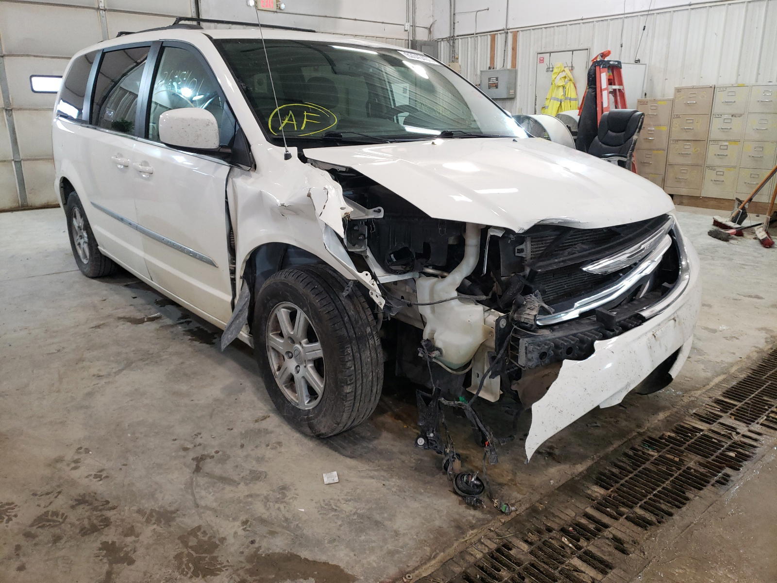 CHRYSLER TOWN & COU 2013 with VIN 2C4RC1BG3DR577244 - Photo from auction