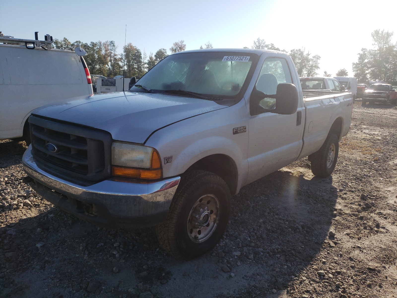 Photo 2 from auction – 1999 FORD F250 SUPER with VIN 1FTNF21F2XEA84354