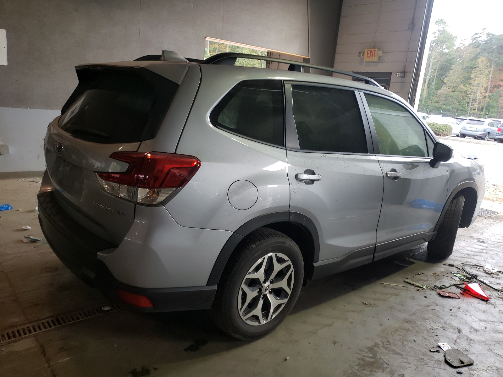 Photo 4 from auction – 2020 SUBARU FORESTER P with VIN JF2SKAJC3LH557462