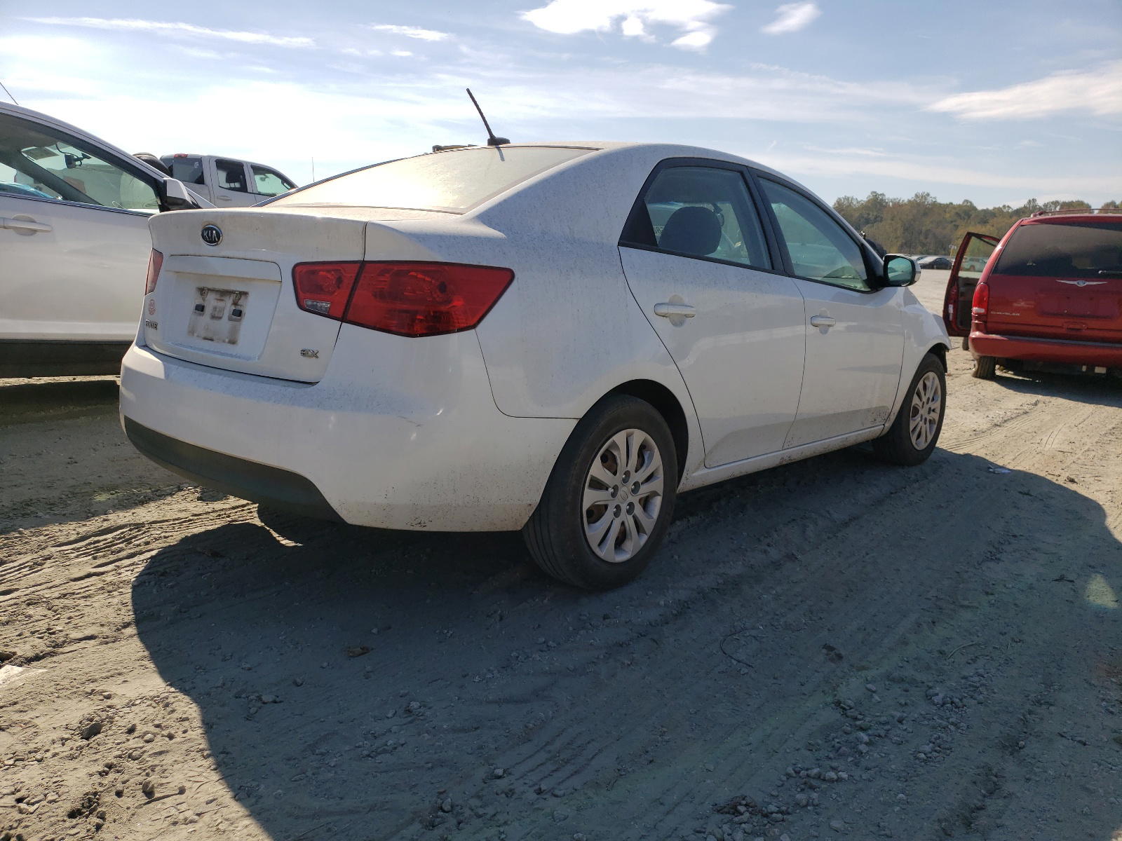 Photo 4 from auction – 2011 KIA FORTE EX with VIN KNAFU4A24B5366116
