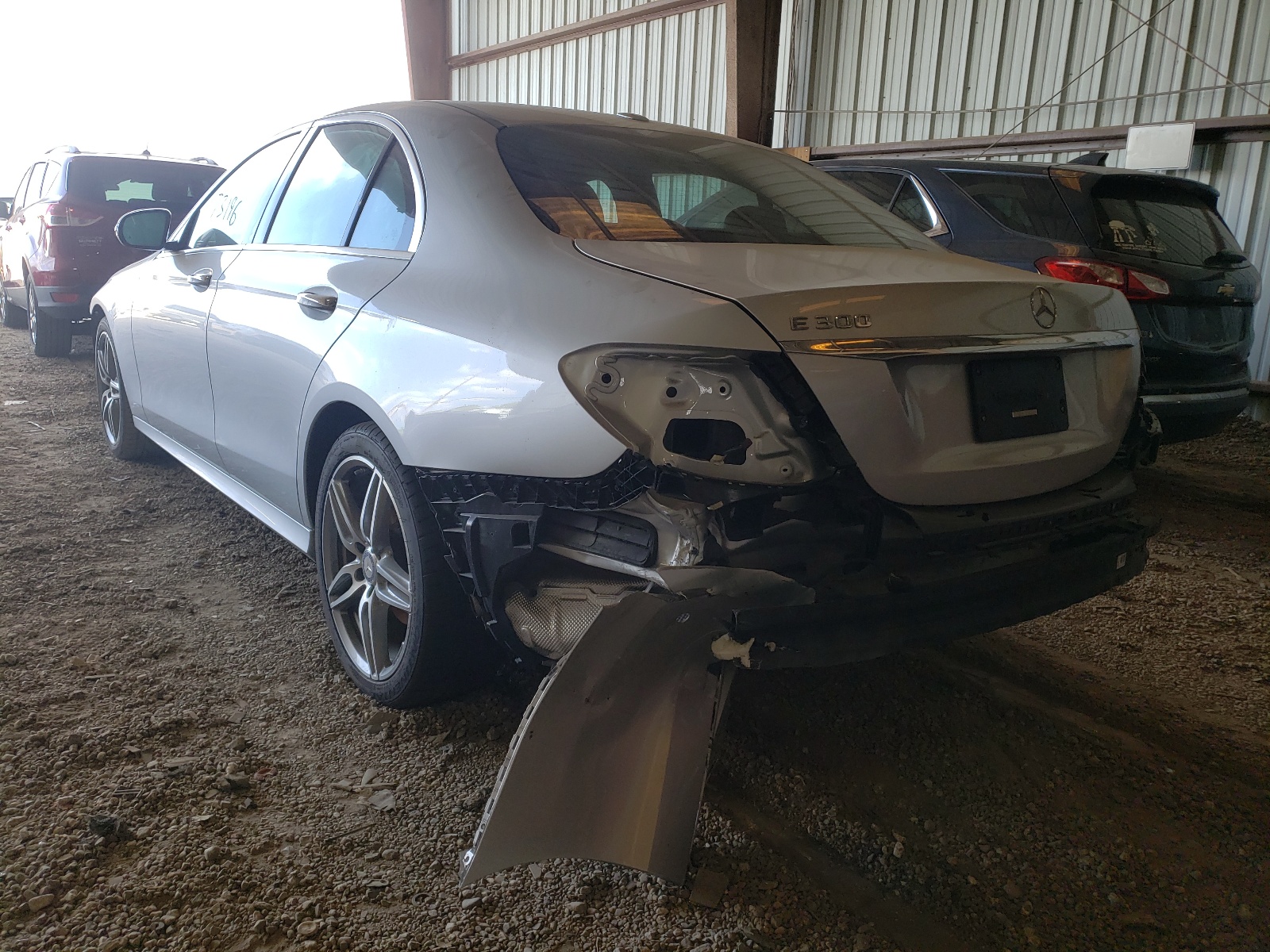 Photo 3 from auction – 2017 MERCEDES-BENZ E 300 with VIN WDDZF4JB4HA192855