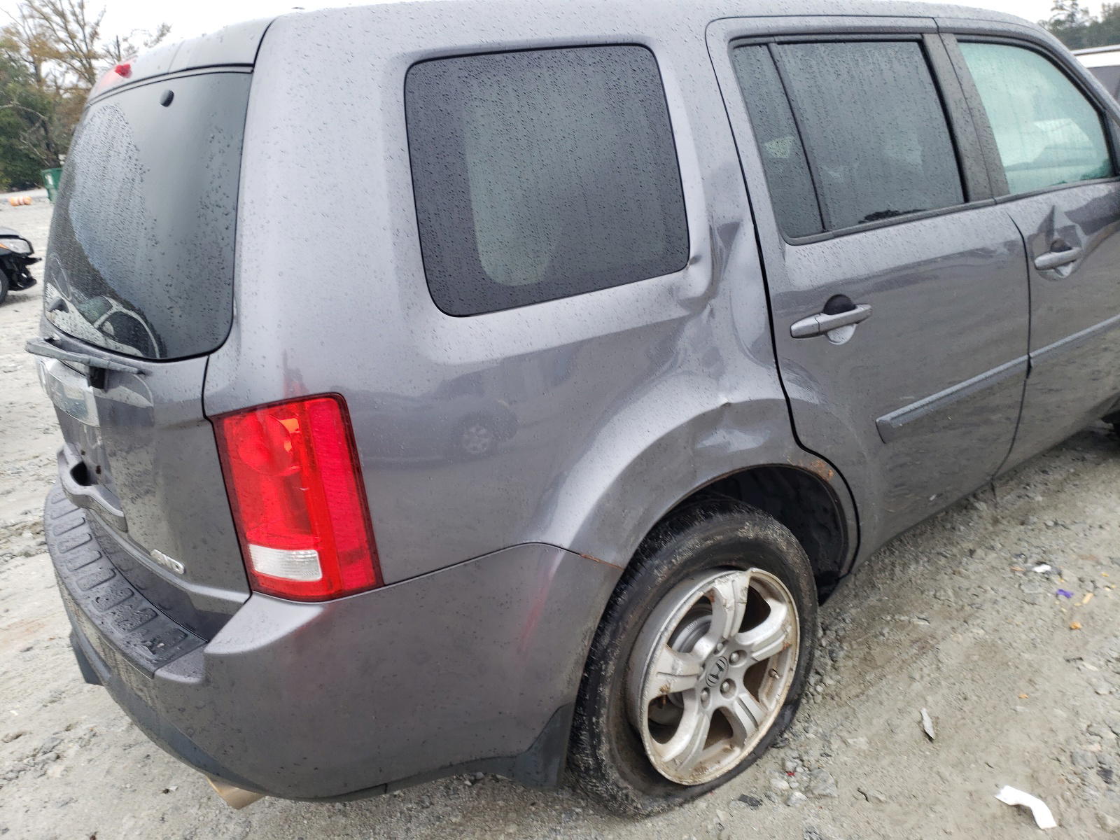 Photo 9 from auction – 2014 HONDA PILOT EX with VIN 5FNYF4H48EB033594