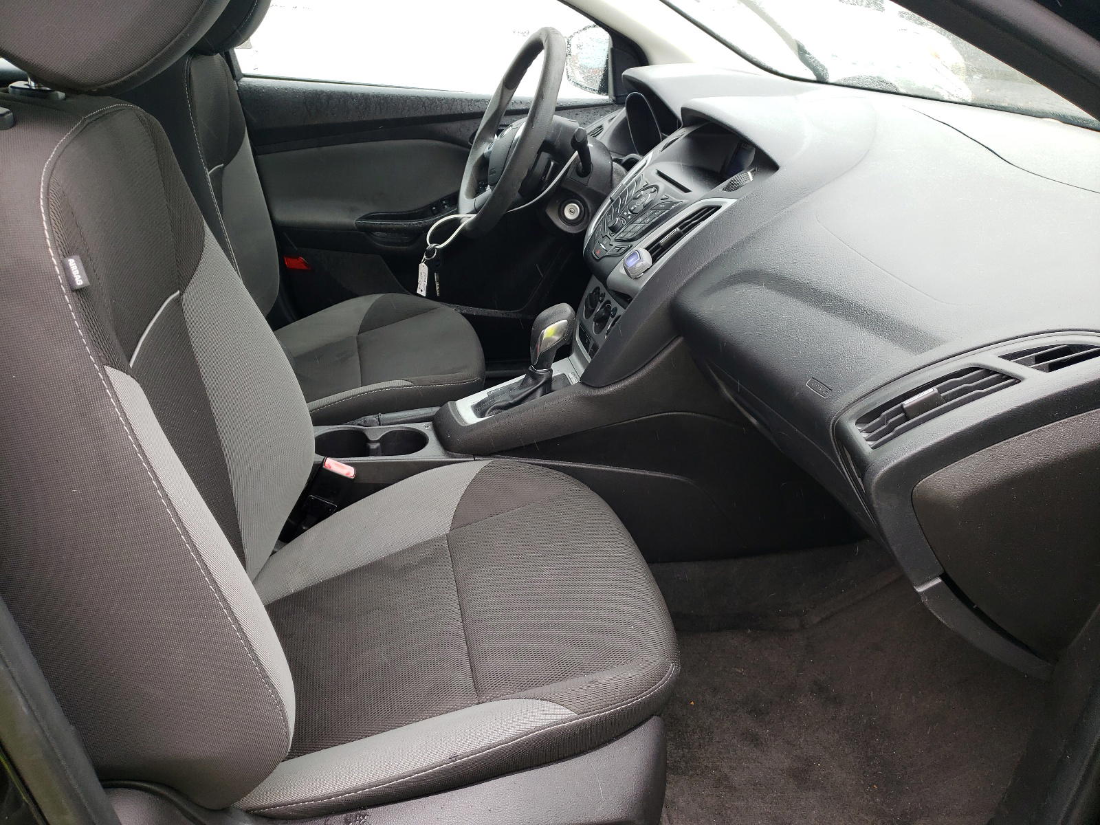 Photo 5 from auction – 2013 FORD FOCUS SE with VIN 1FADP3F22DL210018