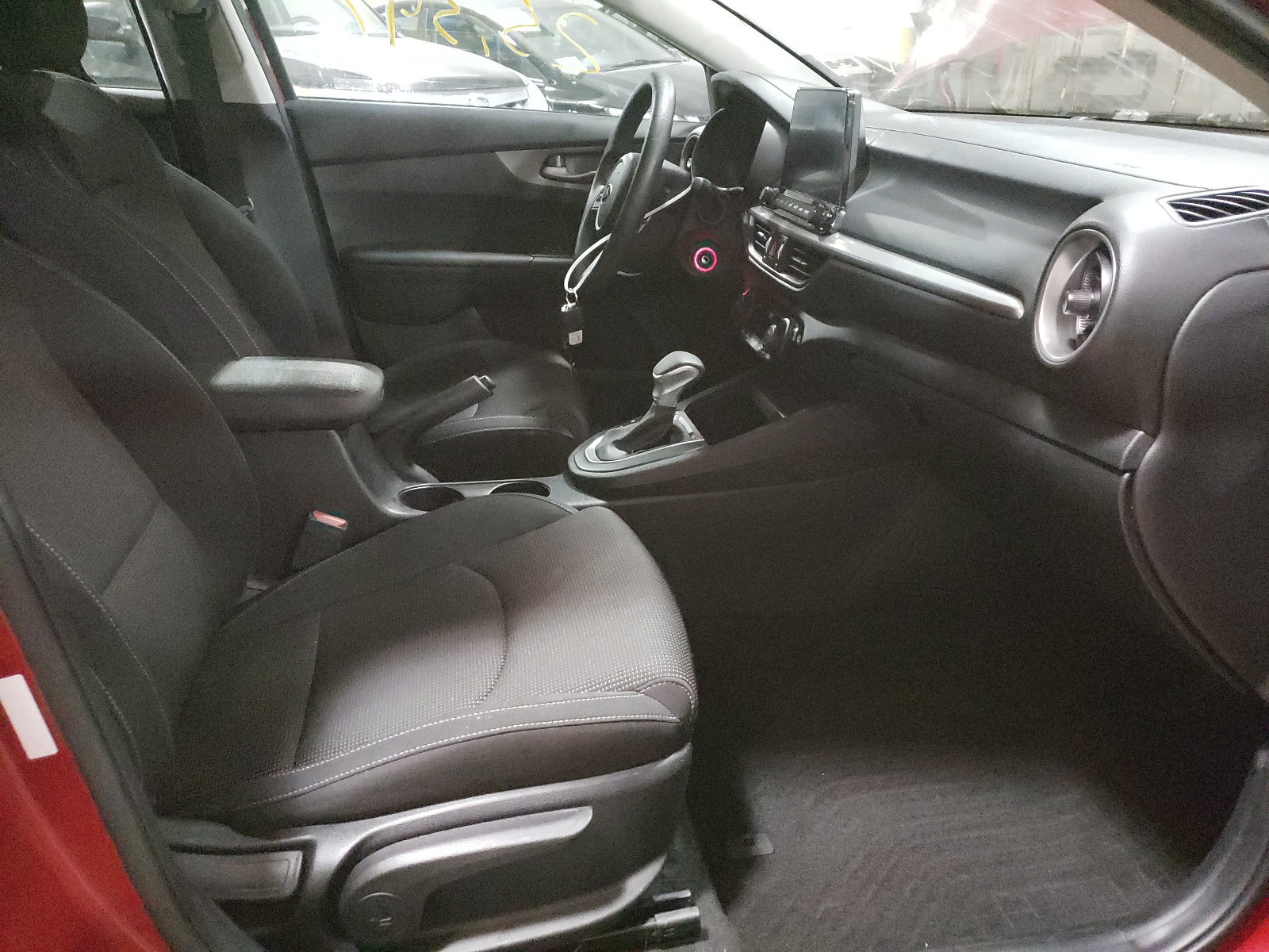 Photo 5 from auction – 2019 KIA FORTE FE with VIN 3KPF24AD8KE063435