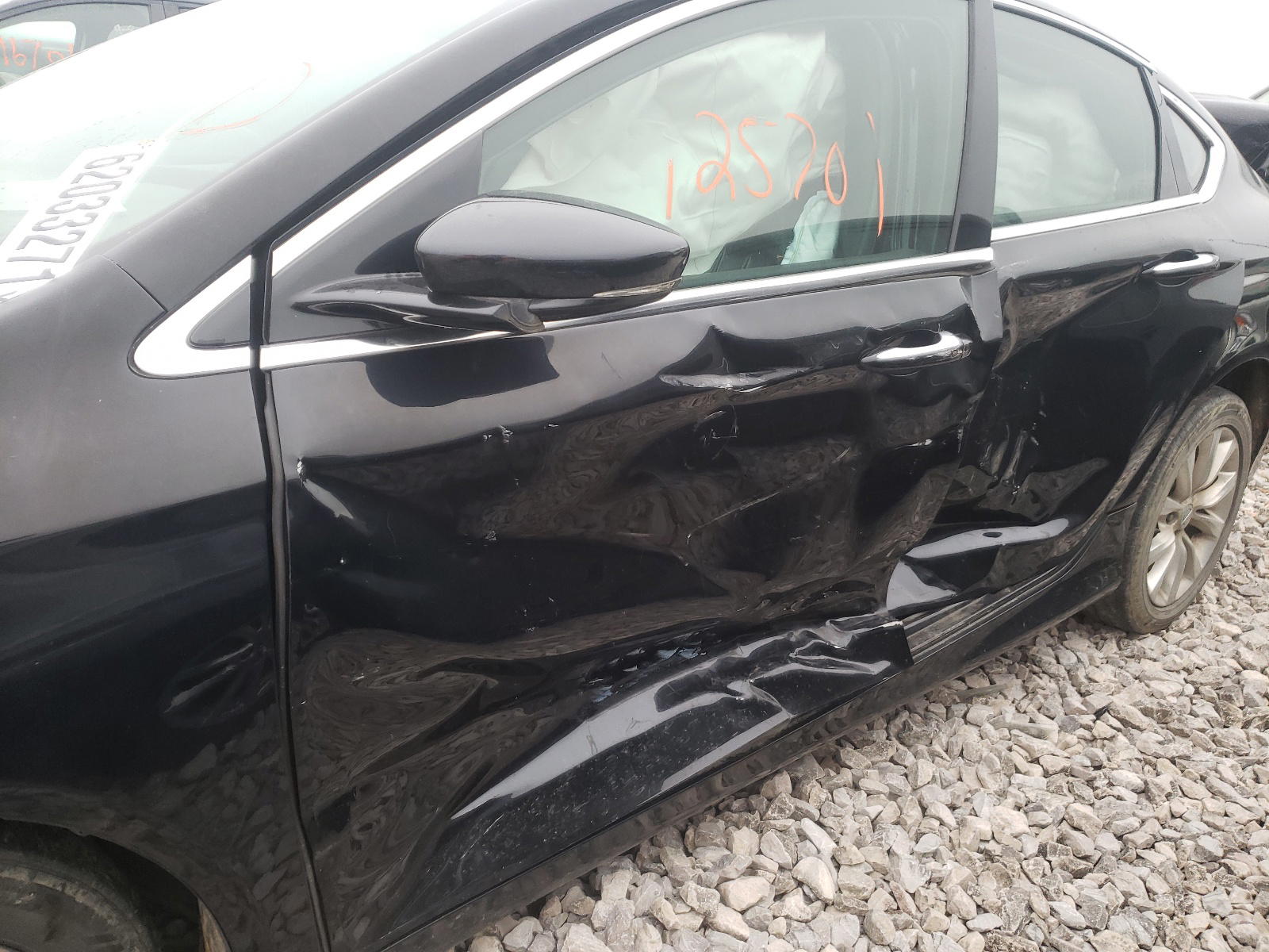 Photo 10 from auction – 2015 CHRYSLER 200 C with VIN 1C3CCCCG2FN565252
