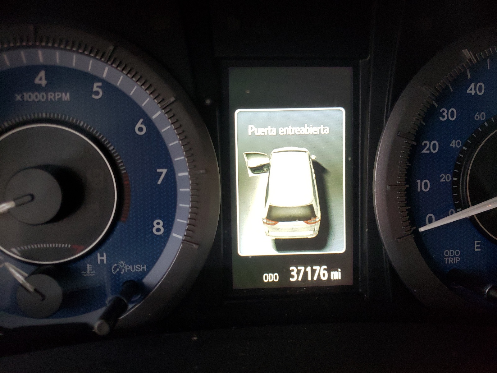 Photo 8 from auction – 2020 TOYOTA SIENNA L with VIN 5TDZZ3DC8LS030481