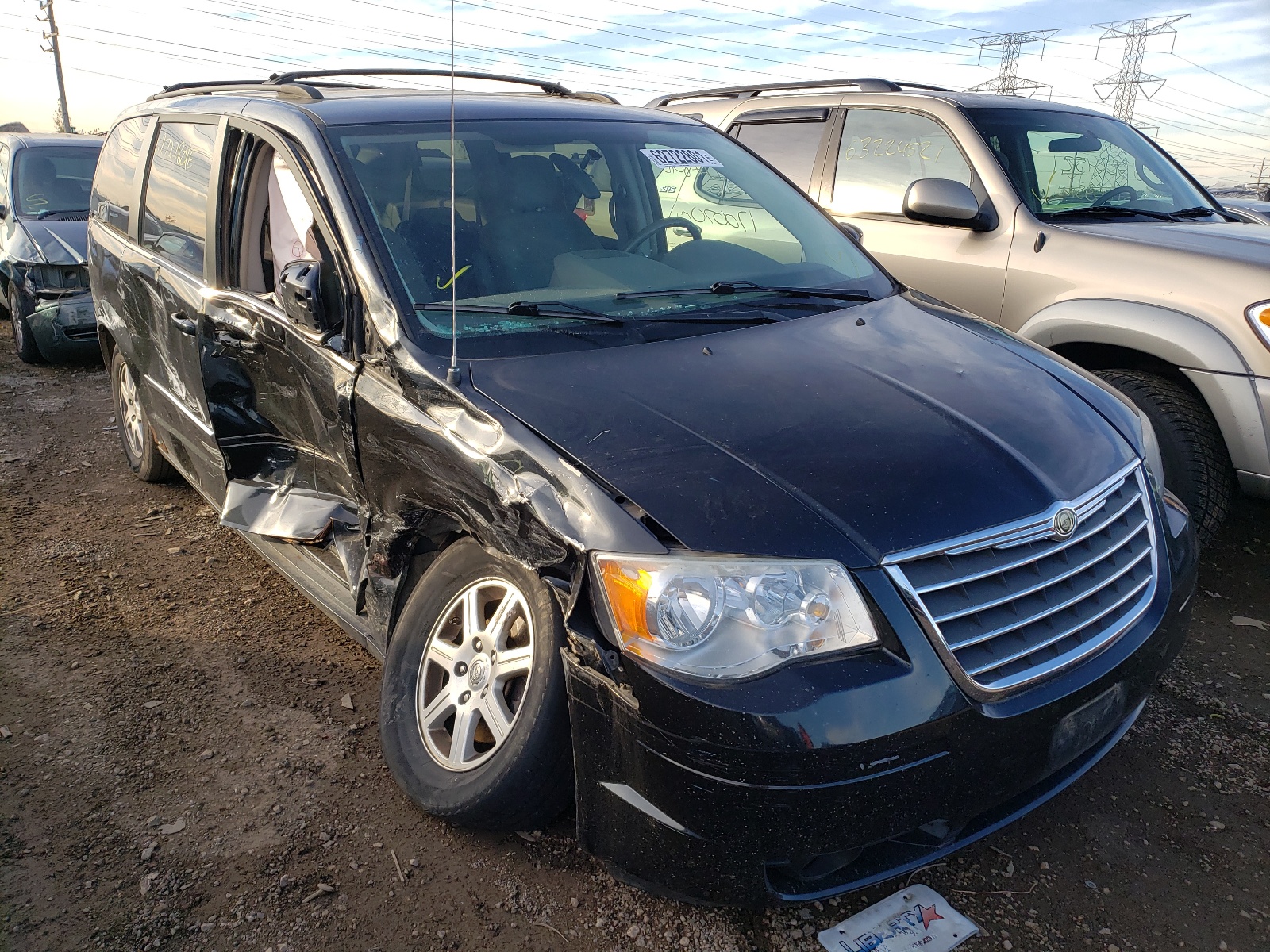 CHRYSLER TOWN & COU 2010 with VIN 2A4RR5D15AR212598 - Photo from auction