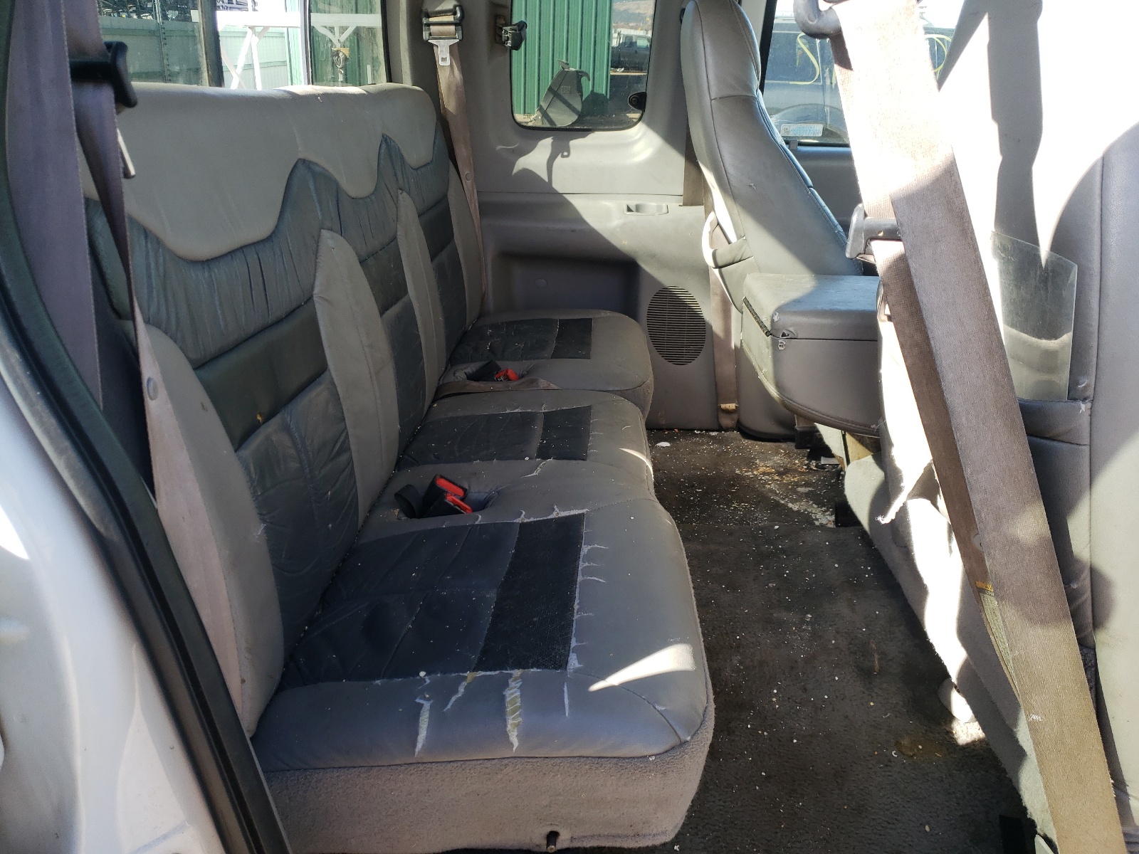 Photo 6 from auction – 1998 FORD F150 with VIN 1FTRX18LXWNB56744