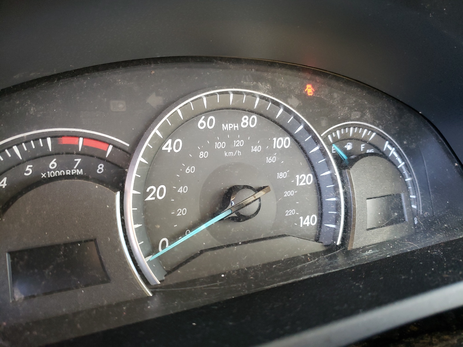 Photo 8 from auction – 2014 TOYOTA CAMRY L with VIN 4T4BF1FK5ER418609