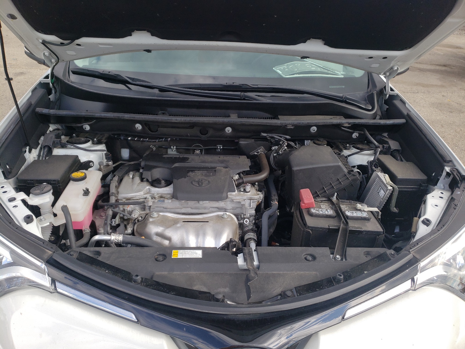 Photo 7 from auction – 2018 TOYOTA RAV4 LIMIT with VIN 2T3DFREV6JW803613