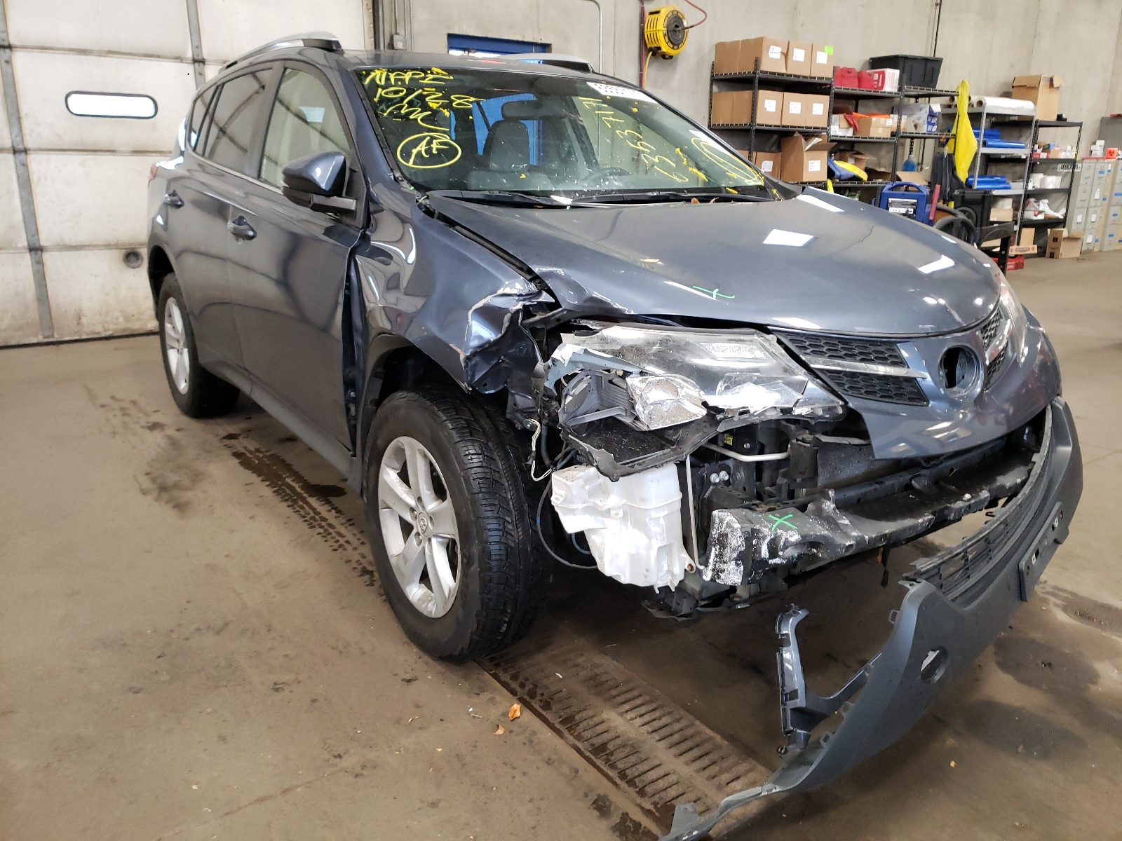 Photo 1 from auction – 2014 TOYOTA RAV4 XLE with VIN JTMWFREV9ED039770