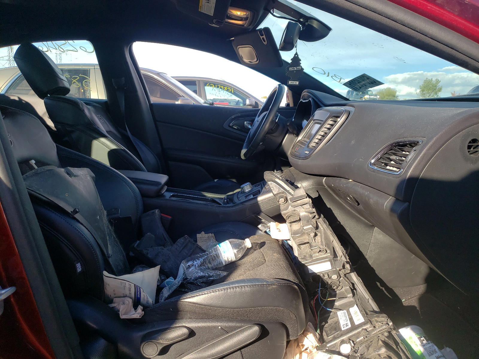 Photo 5 from auction – 2015 CHRYSLER 200 S with VIN 1C3CCCBB3FN638568
